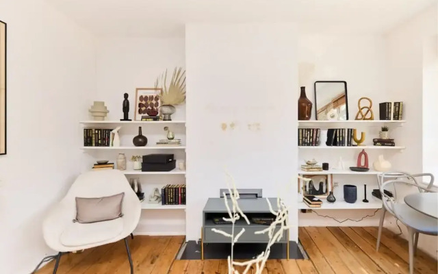 The Holloway Place - Modern 1bdr Flat With Balcony