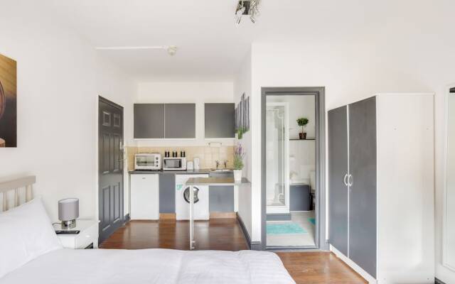 Studio Apartment  Central London