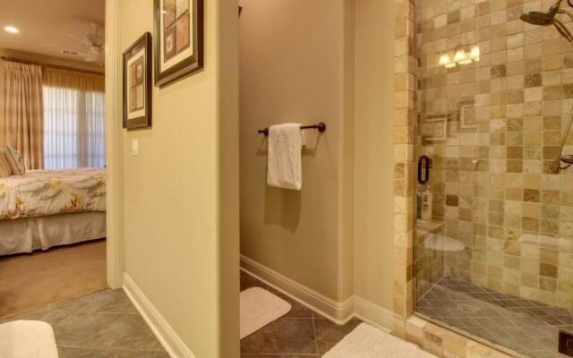 Living Local Lakeway Cove 2 Bedroom Condo