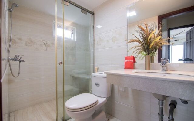 RedDoorz Plus near Benh Vien 108