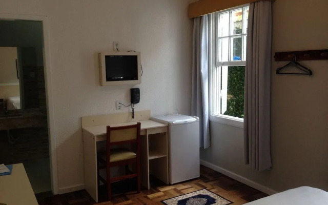 Central Palace Hotel