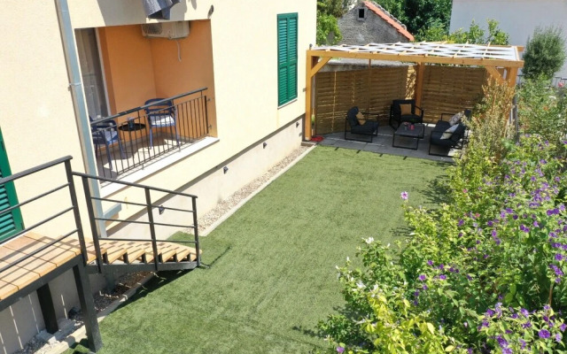 Plaza - Close to the Beach - A1