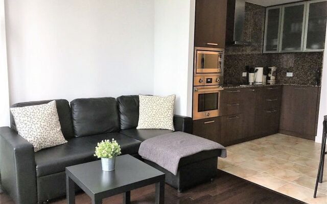 Lavish Suites - Luxury One Bedroom Condo