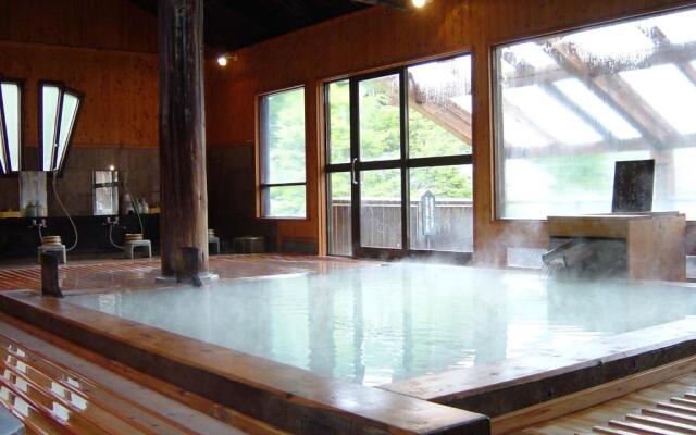 Manza Onsen Nisshinkan