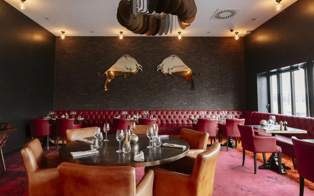 Hotel Dali Val d'Europe, Tapestry Collection by Hilton