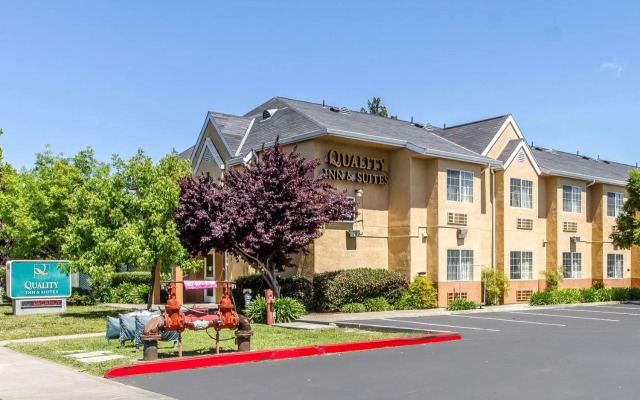 Quality Inn & Suites