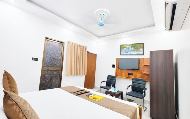 Hotel Mateshwari Palace Ayodhya