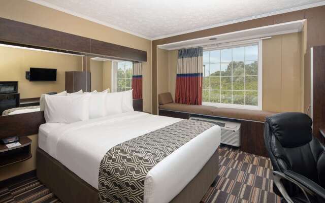 Microtel Inn & Suites by Wyndham Columbia/Fort Jackson N