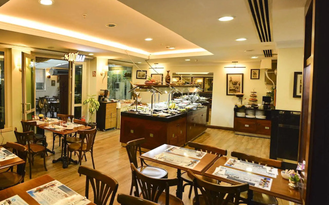 Midas Hotel