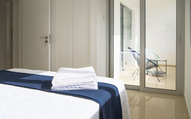 Phaedrus Living: Central Luxury Flat Esperidon 201