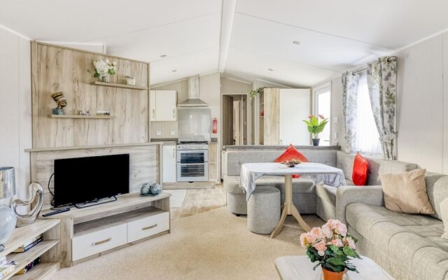 Pretty Home in Hastings Near Old Town