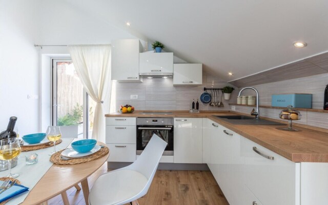 Awesome Apartment in Milna With 2 Bedrooms and Wifi