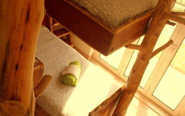 Almagreira Surf Hostel