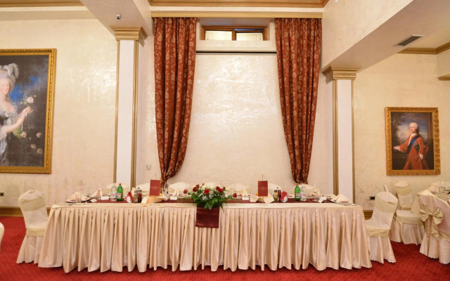 Premier Prezident Garni Hotel and Spa