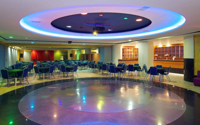 Hotel Puente Real