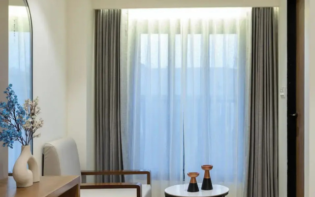 The Zuree Hotel
