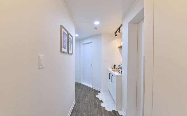 Mono House Hongdae 5