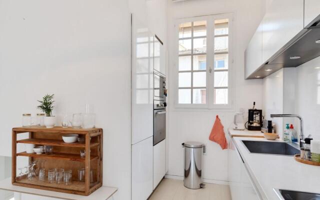 Modest Holiday Home in Avignon next to the City Centre