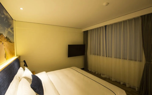 Spring Posh Roadsun International Hotel & Resort