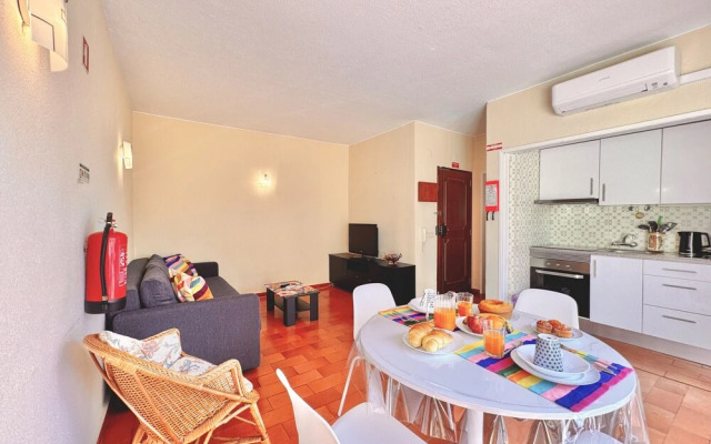 Vilamoura Central 10 by Homing