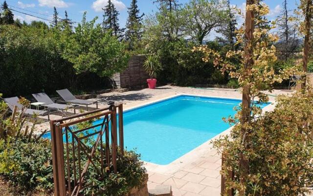 La Colline en Provence - Tout confort - Au calme - Centre ville à pieds