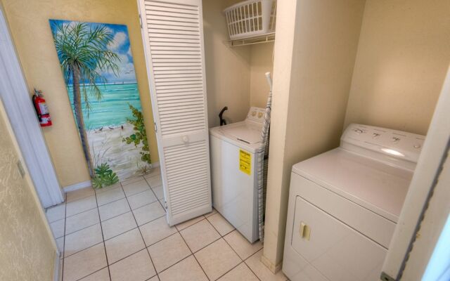 Shells and Sunshine Apartment 3