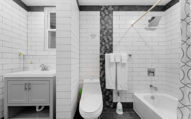 Emmanuel Luxury Living