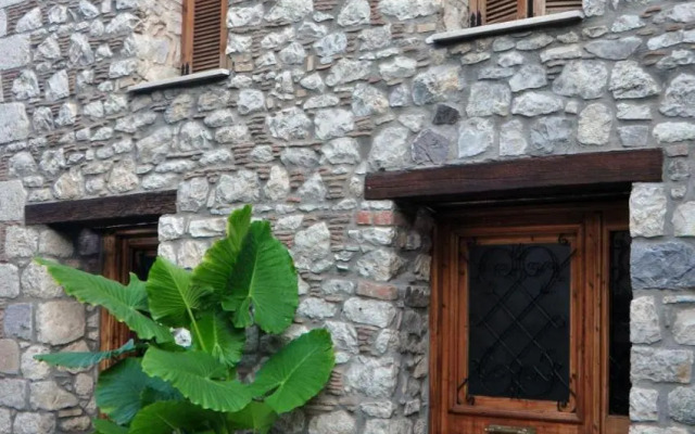 Limni Stone Apartments