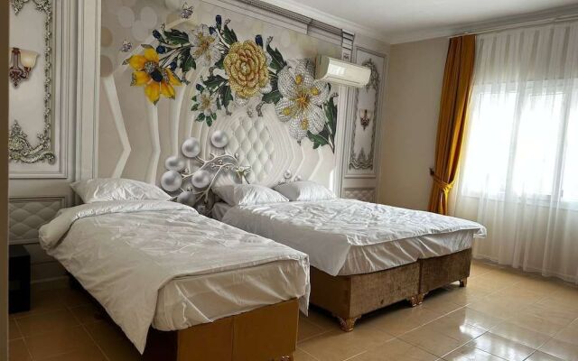 Nus Grand Hotel