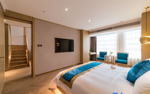 Golden Splendid Hotel