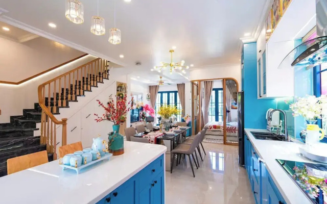 Luxury 4 Br Cherry Villa - Novaworld PT