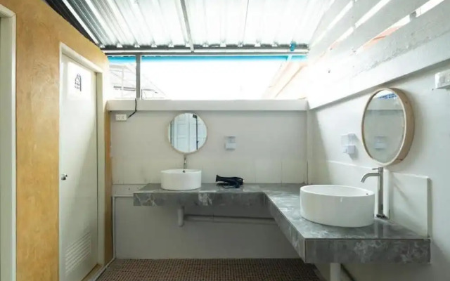 Tibe & Tribe Phangan Hostel