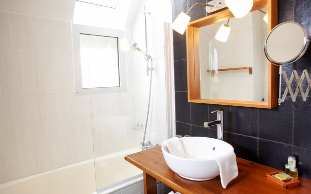 Carnac Lodge Hotel & Spa