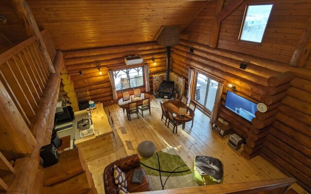 Log cabin rental & Finland Sauna Step House