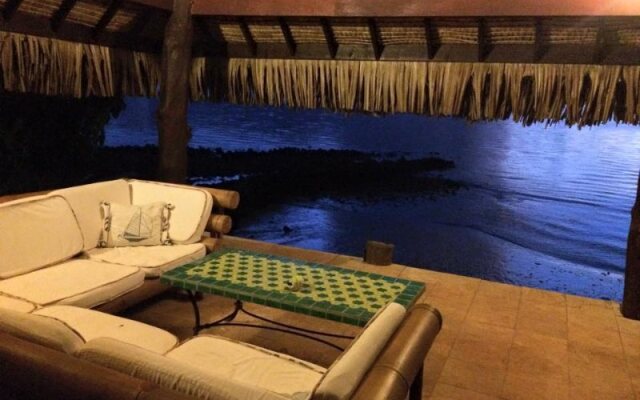 Fare Tokoau Moorea