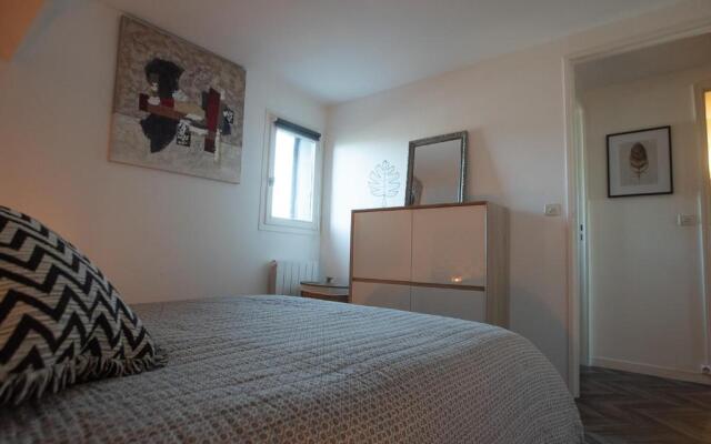 Flat With Balcony 7min From The Beach