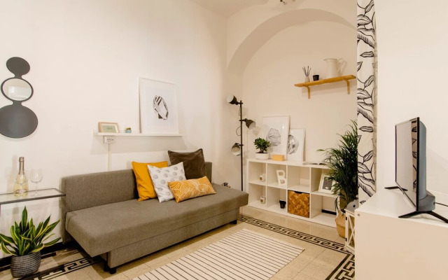 Stunning 1-bed Apartment in Roma Near Colosseum