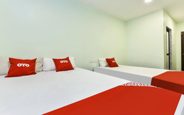 Th Hotel by OYO Rooms