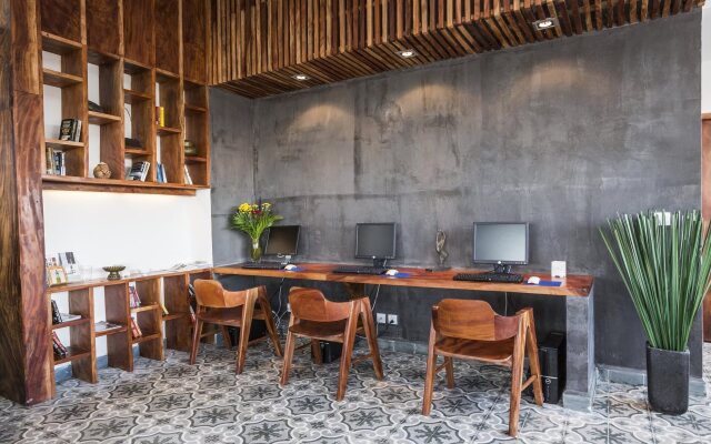 Patio Hotel & Urban Resort