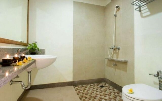 Nyiur Indah Beach Hotel