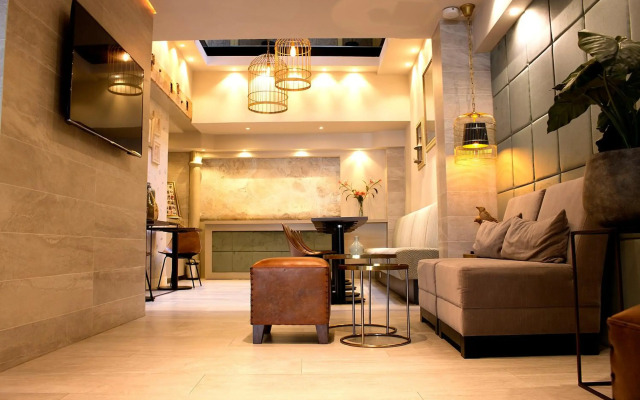 Hotel The Bird