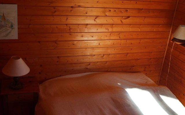 Magnifique chalet pour 10 personnes à Vercorin – Guest Rooms – Chalais