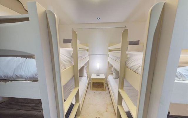 Elements 117 by Tripintravel