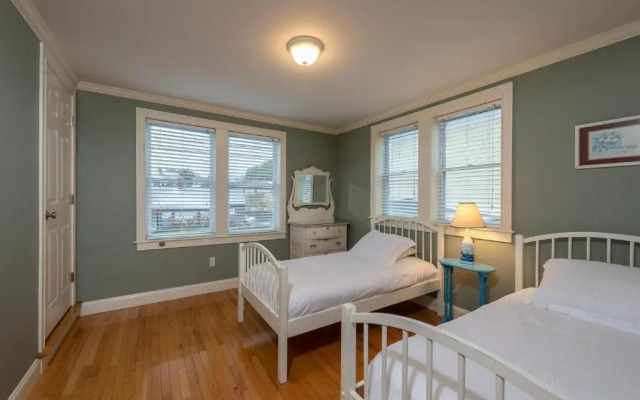 Carriage House at One Long Beach