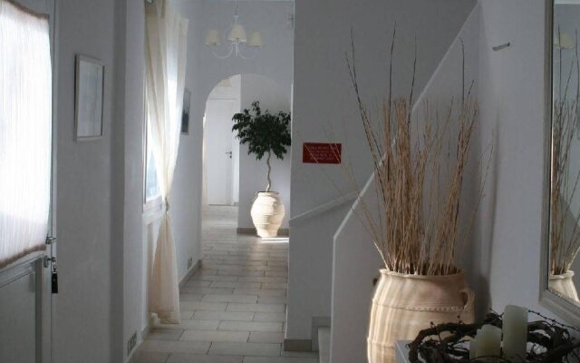 Spiros & Hiroko Hotel - Adults Only