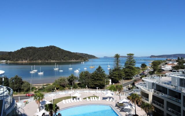 BASE Holidays - Ettalong Beach Premium Apartments