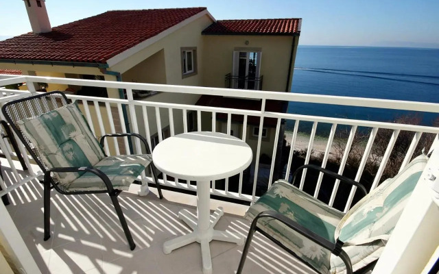 Apartments by the sea Drasnice, Makarska - 6051