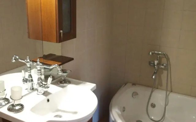 Heliodora Luxury Triple Room 4