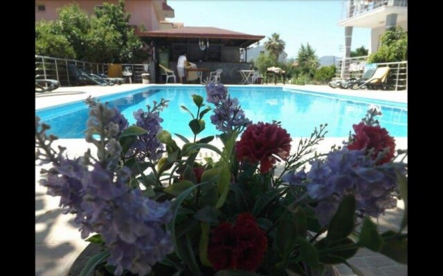 Poseidon Apart Hotel