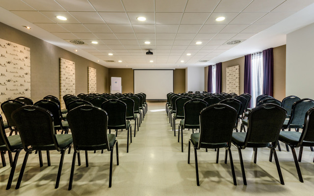 Hotel YIT Vía Sevilla Mairena